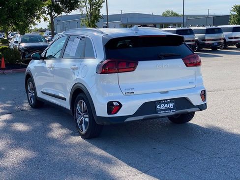 Used 2022 Kia Niro LXS w/ Digital Cluster Package FWD image 5