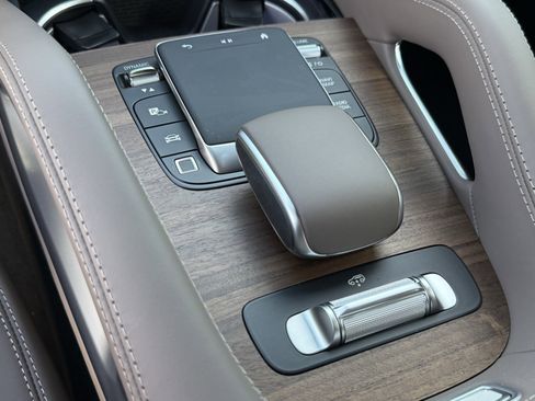 New 2026 Mercedes-Benz GLE 53 AMG 4MATIC image 24