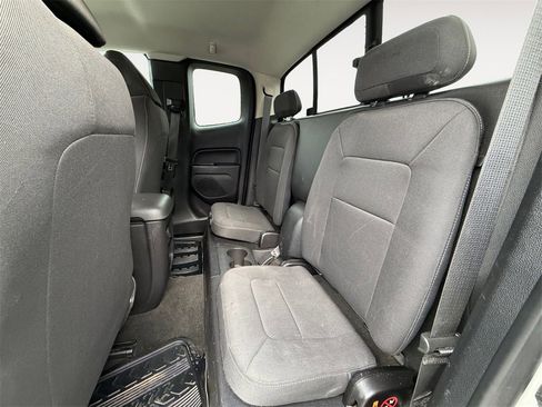 Used 2016 Chevrolet Colorado LT w/ LT Convenience Package image 13