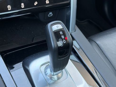 Used 2022 Land Rover Discovery Sport SE AWD/4WD image 22