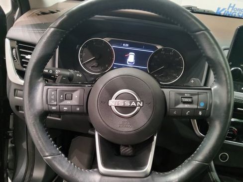 Used 2023 Nissan Rogue SL w/ SL Premium Package image 29