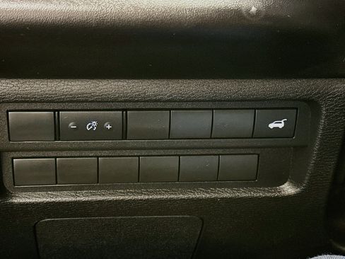 Used 2024 Mitsubishi Outlander SE AWD/4WD image 17