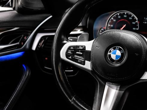 Used 2018 BMW 540i RWD image 25