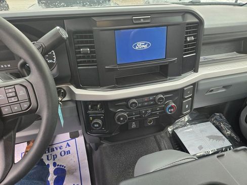 New 2026 Ford F350 4x4 Regular Cab DRW Super Duty image 8