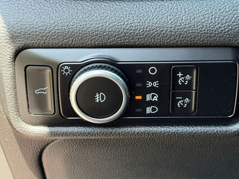 Used 2023 Ford Explorer XLT w/ Equipment Group 202A image 18