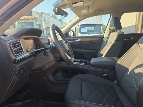 Used 2026 Volkswagen Atlas SE FWD image 23