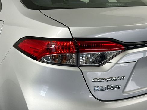 Used 2021 Toyota Corolla LE FWD image 35