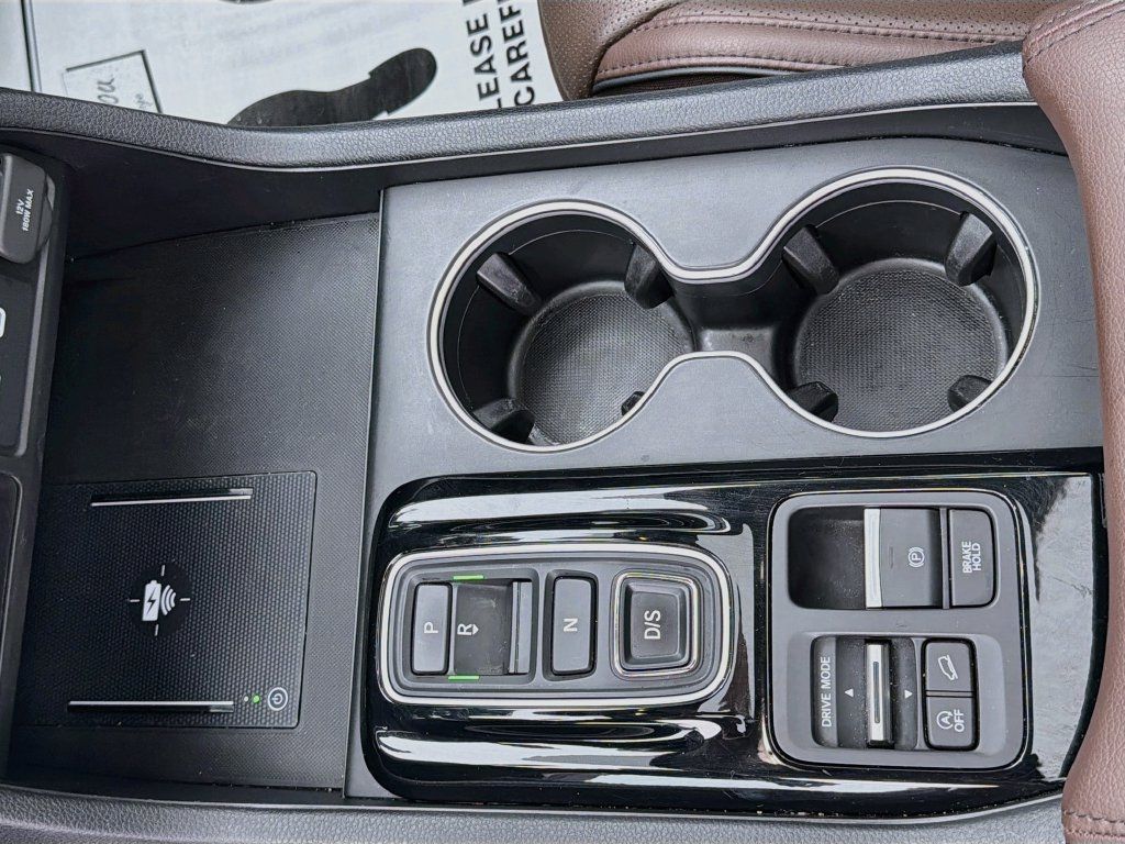 Used 2025 Honda Pilot Elite image 19