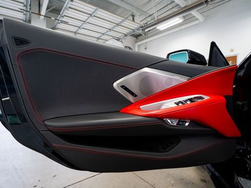 Used 2023 Chevrolet Corvette Stingray Premium Conv w/ Z51 Performance Package RWD image 30