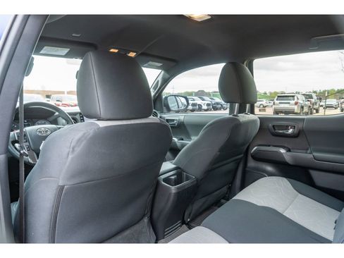 Used 2023 Toyota Tacoma TRD Sport AWD/4WD image 12