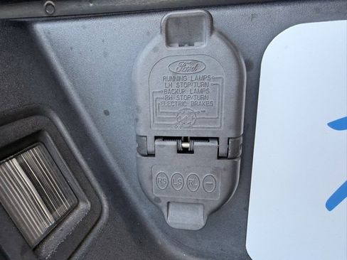 Used 2018 Ford F150 Lariat w/ Equipment Group 501A Mid image 9