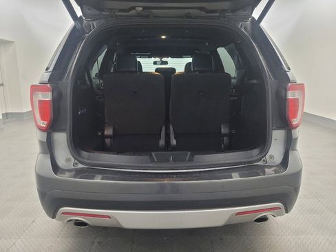 Used 2017 Ford Explorer Limited image 29