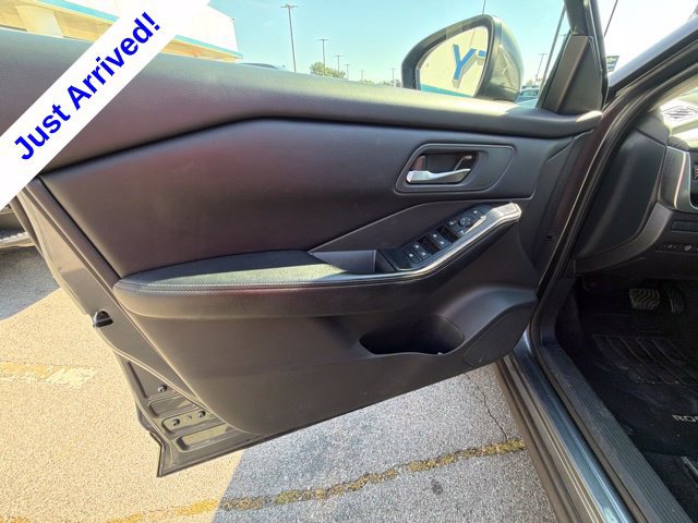 Used 2025 Nissan Rogue SV AWD/4WD image 36