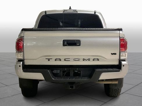 Used 2021 Toyota Tacoma TRD Off-Road image 4