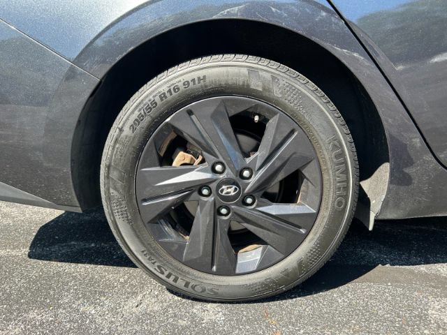 Used 2021 Hyundai Elantra SEL FWD image 34