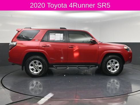 Used 2020 Toyota 4Runner SR5 Premium w/ Moonroof Package RWD image 4