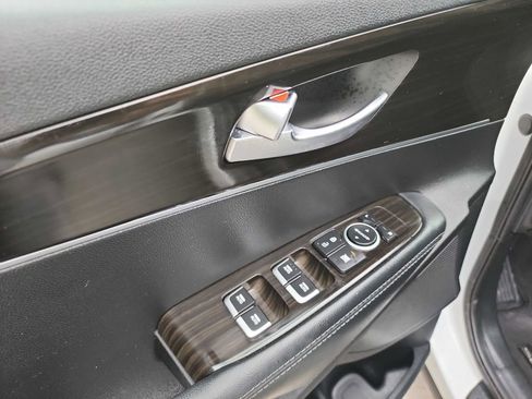 Used 2020 Kia Sorento LX w/ LX I4 Convenience Package FWD image 13