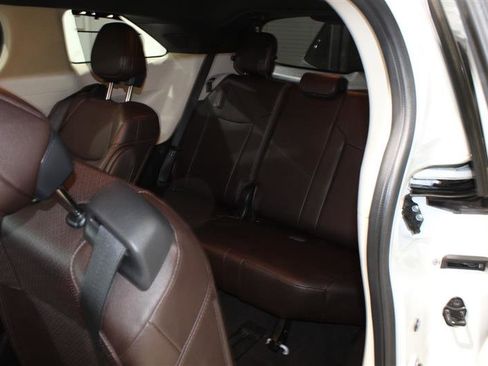 Used 2022 Toyota Sienna Platinum AWD/4WD image 27
