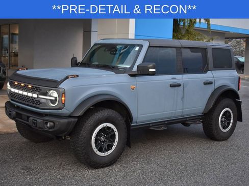 Used 2023 Ford Bronco Badlands image 1