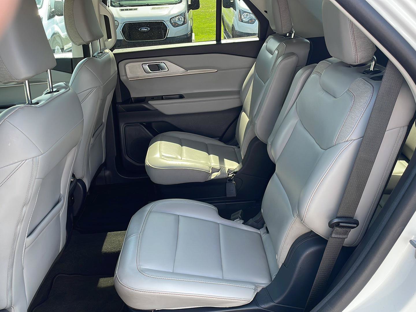 Used 2025 Ford Explorer Active w/ Active Comfort Package AWD/4WD image 29