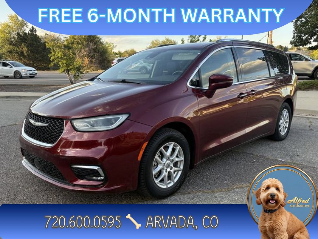 Used 2021 Chrysler Pacifica Touring-L FWD image 1