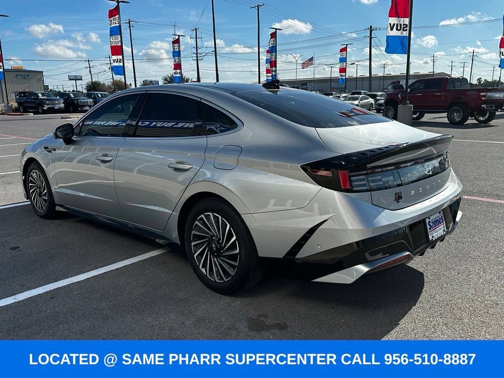 Used 2025 Hyundai Sonata Limited FWD image 10