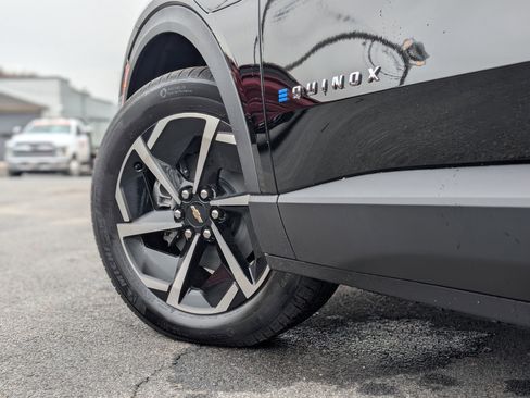 New 2026 Chevrolet Equinox EV LT image 7