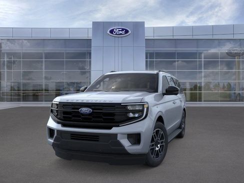 New 2026 Ford Expedition Active AWD/4WD image 2