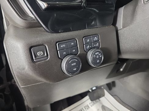 Used 2024 Chevrolet Silverado 2500 ZR2 AWD/4WD image 16