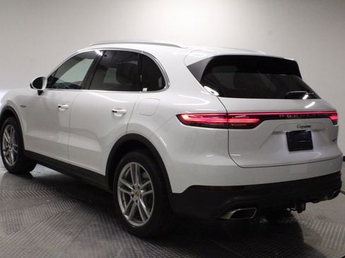Certified 2019 Porsche Cayenne E-Hybrid image 3