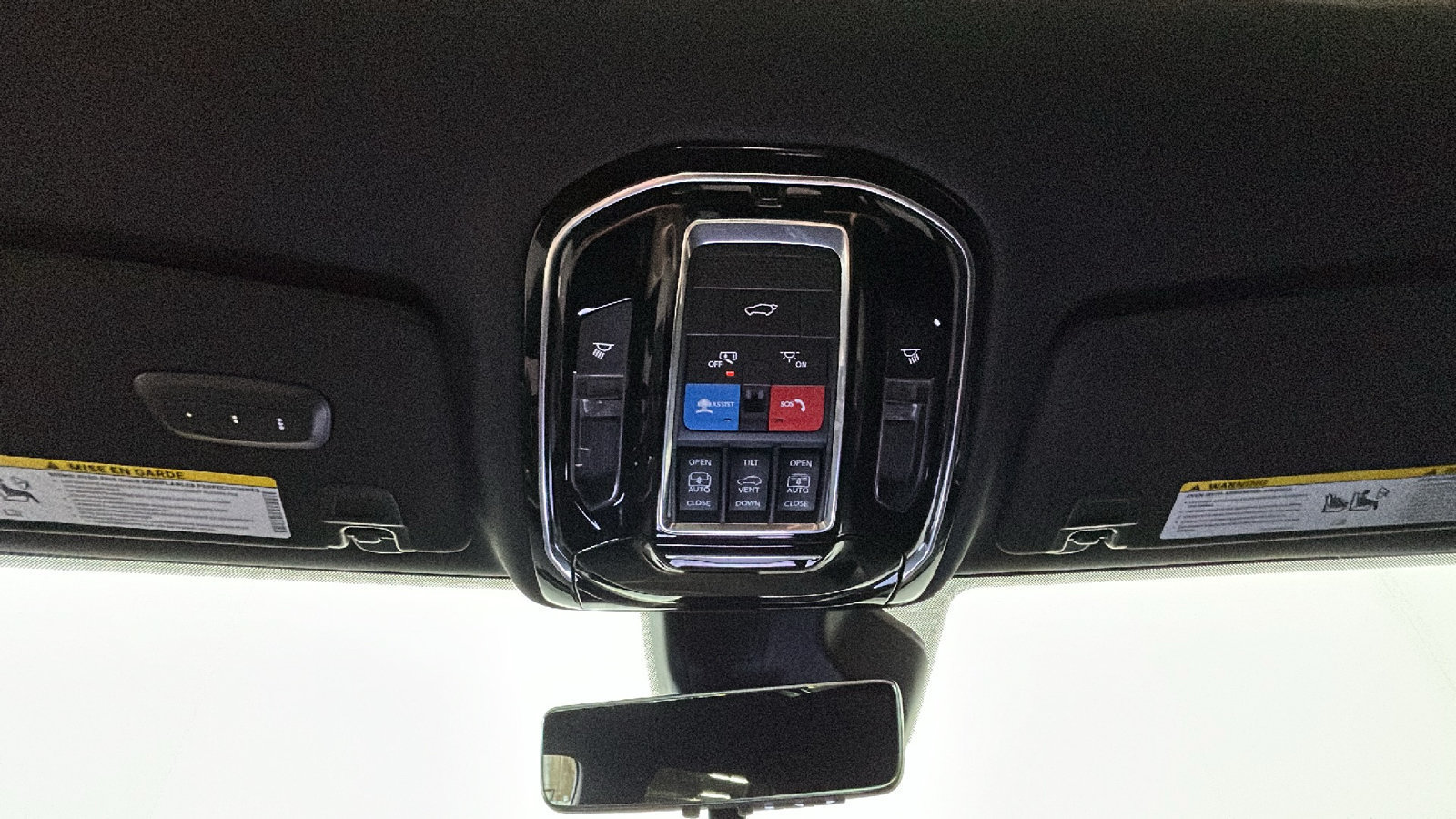 Used 2022 Jeep Grand Cherokee Overland w/ Advanced Protech Group III AWD/4WD image 31
