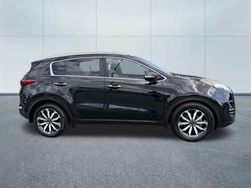 Used 2017 Kia Sportage EX w/ EX Technology Package FWD image 2
