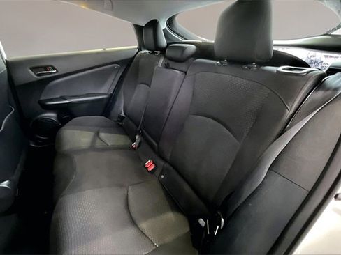 Used 2021 Toyota Prius LE image 19