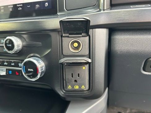 Used 2025 Ford F350 Lariat w/ Black Appearance Package AWD/4WD image 41