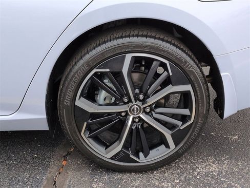 Used 2025 Nissan Altima 2.5 SR w/ SR Premium Package image 23