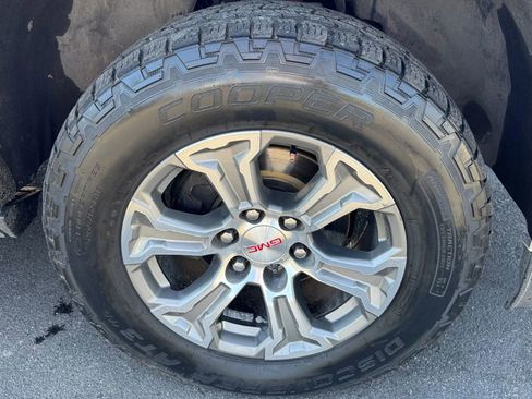 Used 2015 GMC Yukon XL Denali w/ Touring Package image 13