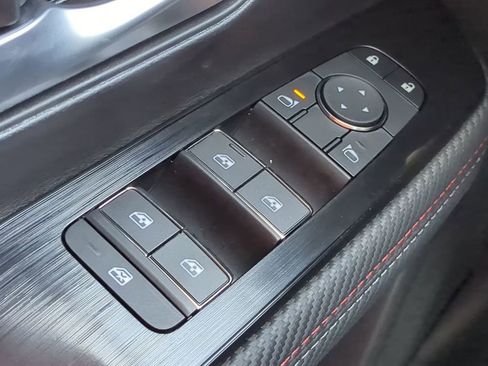 New 2026 Nissan Kicks SR w/ SR Premium Package FWD image 23