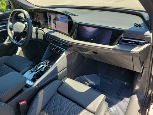 New 2026 Audi SQ5 Premium Plus AWD/4WD image 11