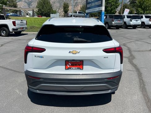 Used 2024 Chevrolet Blazer EV LT AWD/4WD image 10