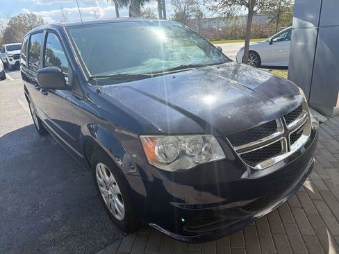 Used 2016 Dodge Grand Caravan SE w/ Quick Order Package 29E SE image 4