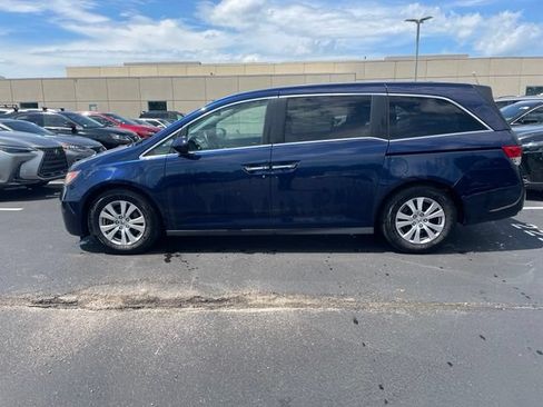 Used 2016 Honda Odyssey SE image 3