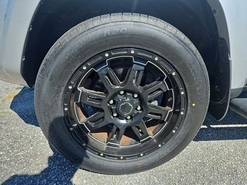 Used 2018 Toyota 4Runner SR5 Premium image 9