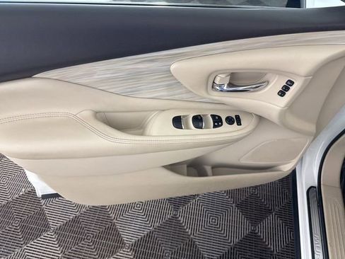 Used 2018 Nissan Murano Platinum AWD/4WD image 19