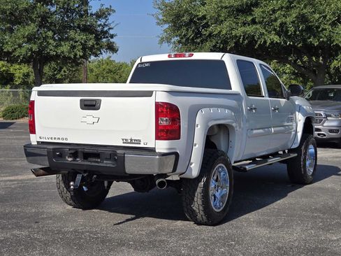 Used 2009 Chevrolet Silverado 1500 LT w/ Texas Edition AWD/4WD image 7