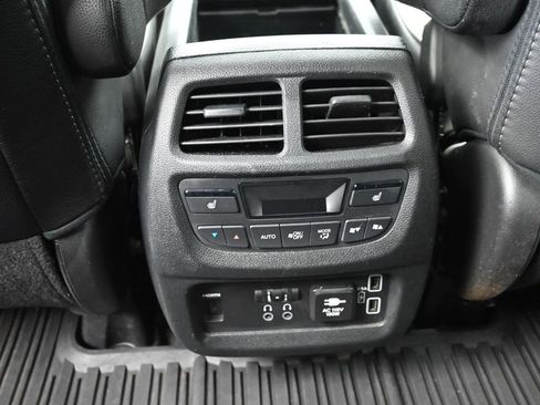 Used 2021 Honda Pilot Touring image 25