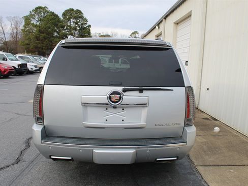 Used 2013 Cadillac Escalade ESV Premium image 14