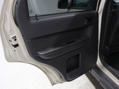 Used 2002 Ford Escape XLT image 18