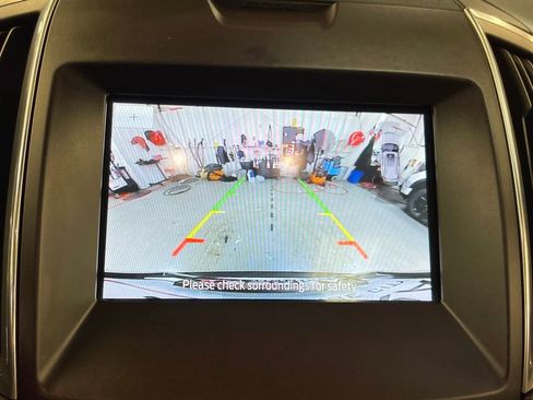 Used 2020 Ford Edge Titanium AWD/4WD image 24