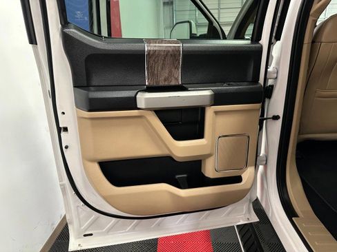 Used 2017 Ford F350 Lariat w/ FX4 Off-Road Package image 33