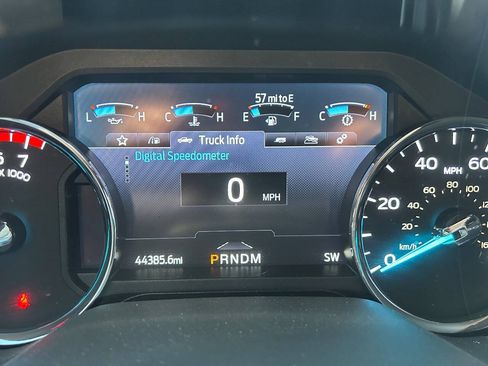 Used 2022 Ford F250 Lariat w/ Lariat Ultimate Package AWD/4WD image 10